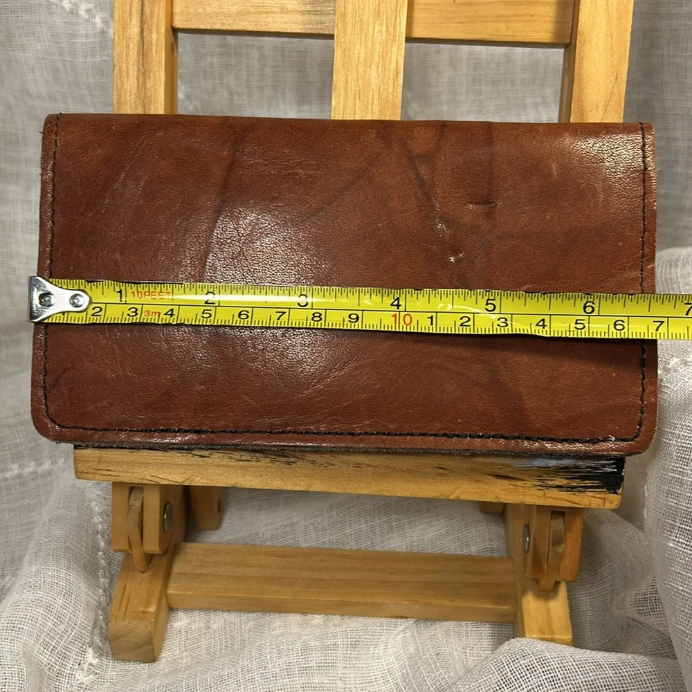 NWT Handmade LaVigne Leather bifold wallet